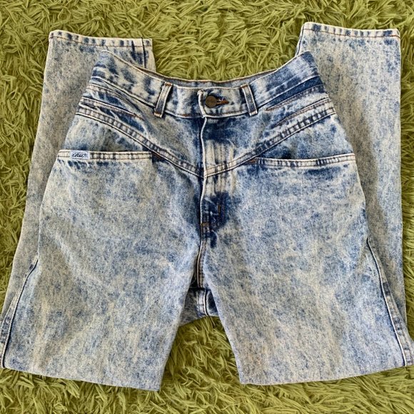 Vintage Chic Acid Wash High Waisted Jeans - Picture 4 of 5